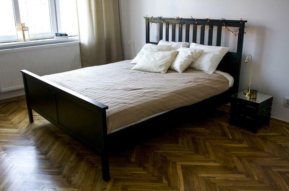 Singer Apartment Old Town คราคูฟ ภายนอก รูปภาพ