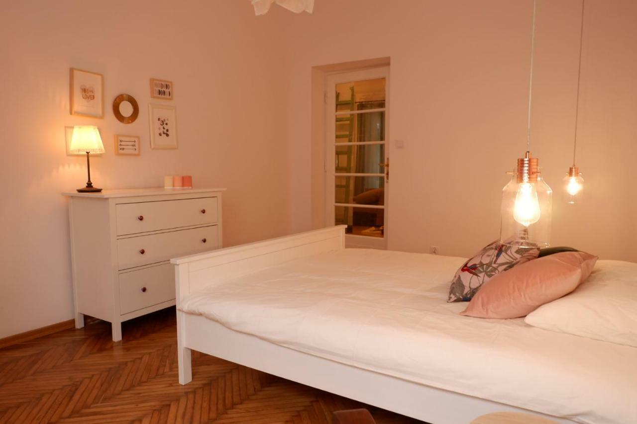 Singer Apartment Old Town คราคูฟ ภายนอก รูปภาพ